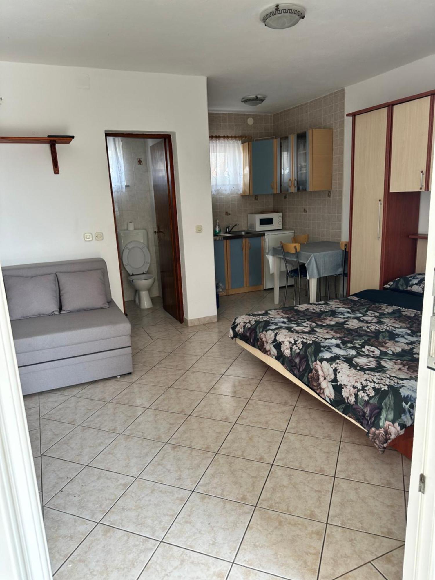 Apartments Kristina Vir Luaran gambar