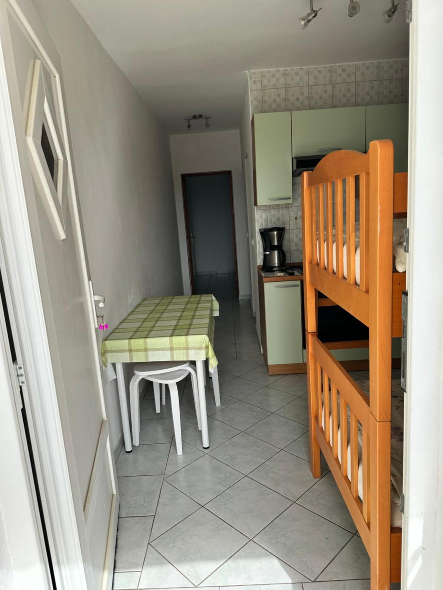 Apartments Kristina Vir Luaran gambar
