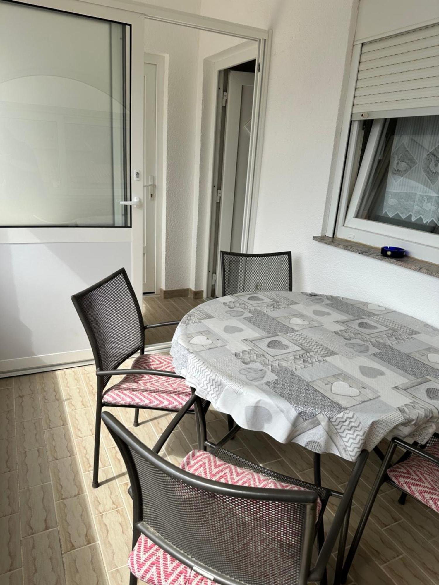 Apartments Kristina Vir Luaran gambar