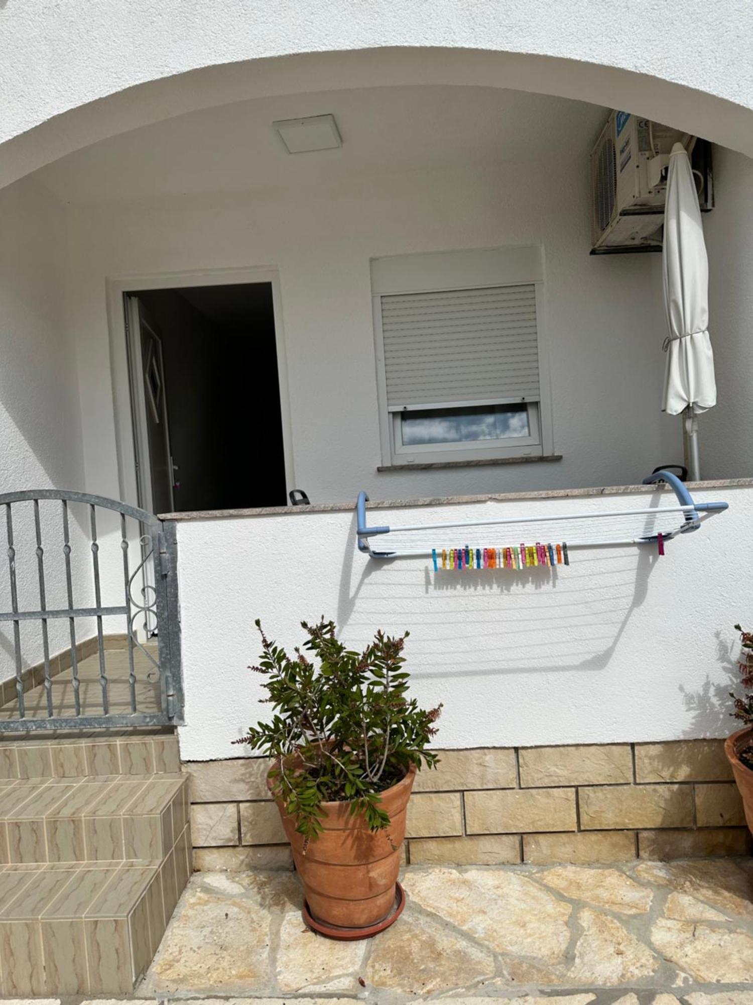 Apartments Kristina Vir Luaran gambar