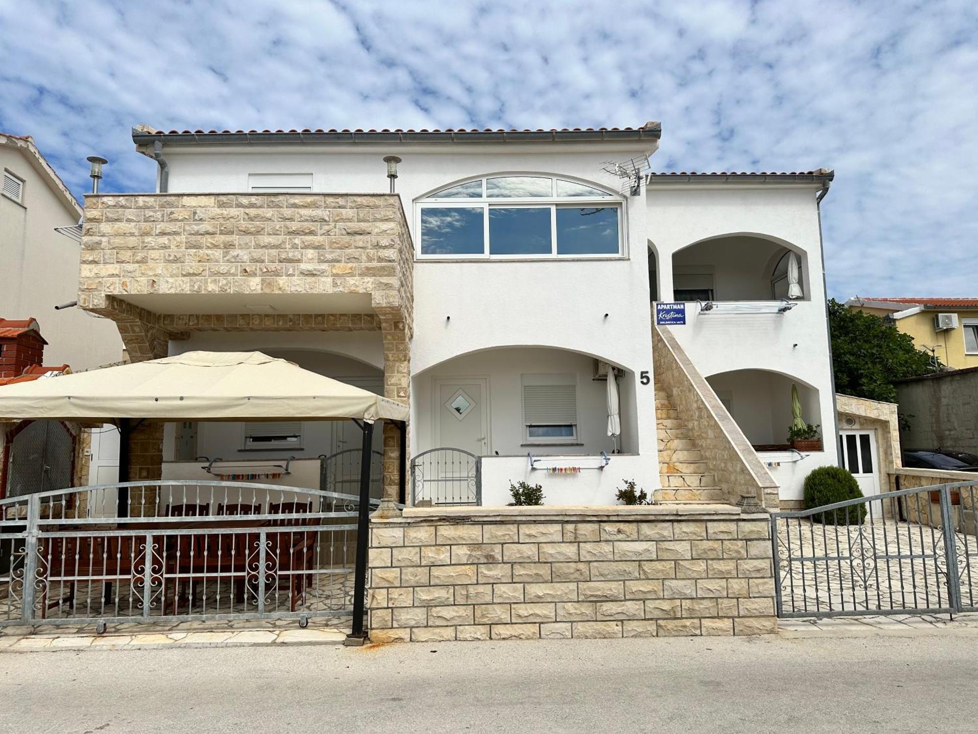 Apartments Kristina Vir Luaran gambar